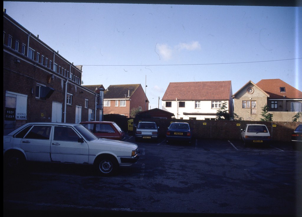 WIMBORNE RD. KINSON. BOURNEMOUTH. DORSET. OCTOBER 1992 Flickr