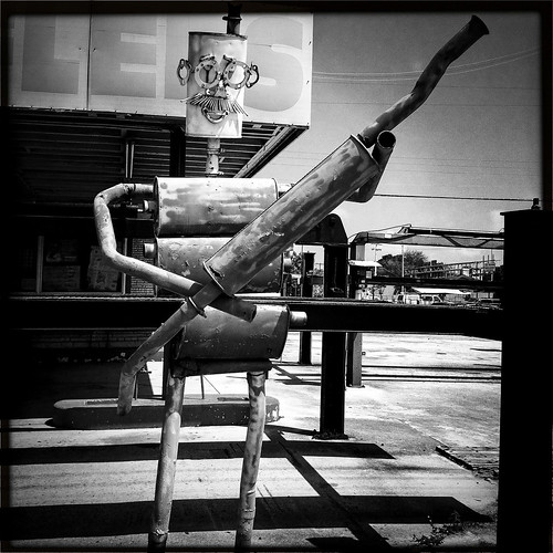 Muffler Man on Guard Tom Flickr