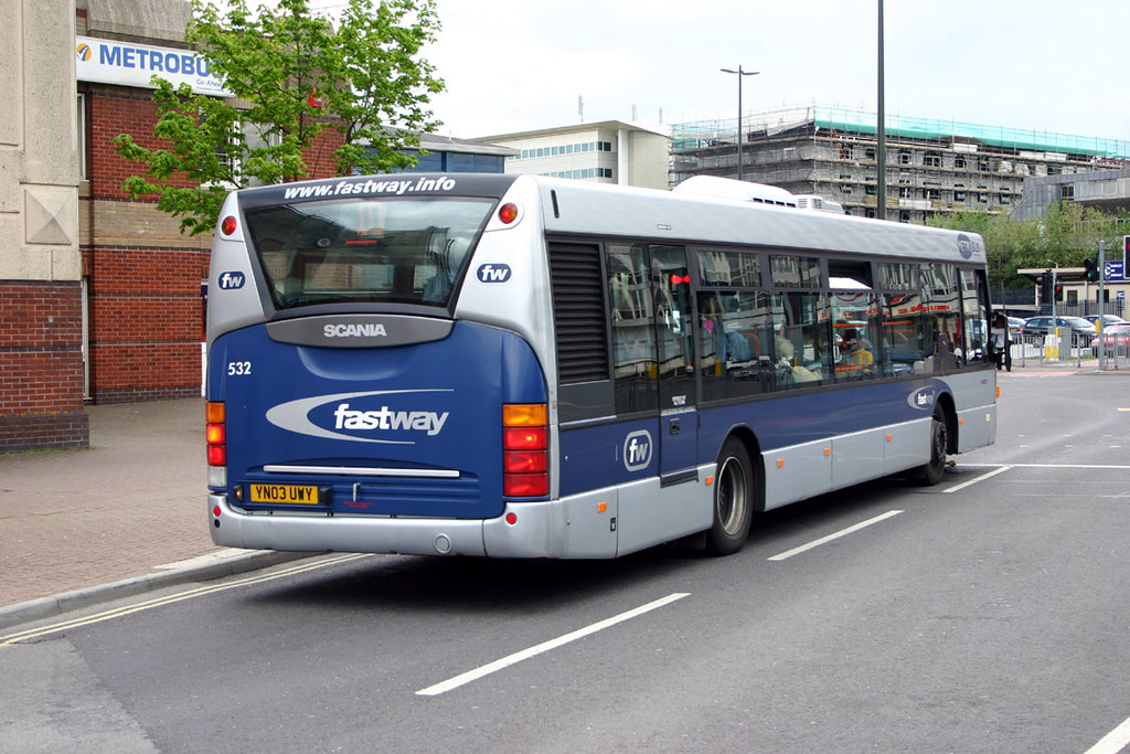 0449 Metrobus (LN) YN03UWY rear Crawley Bus Station Ken Lansdowne