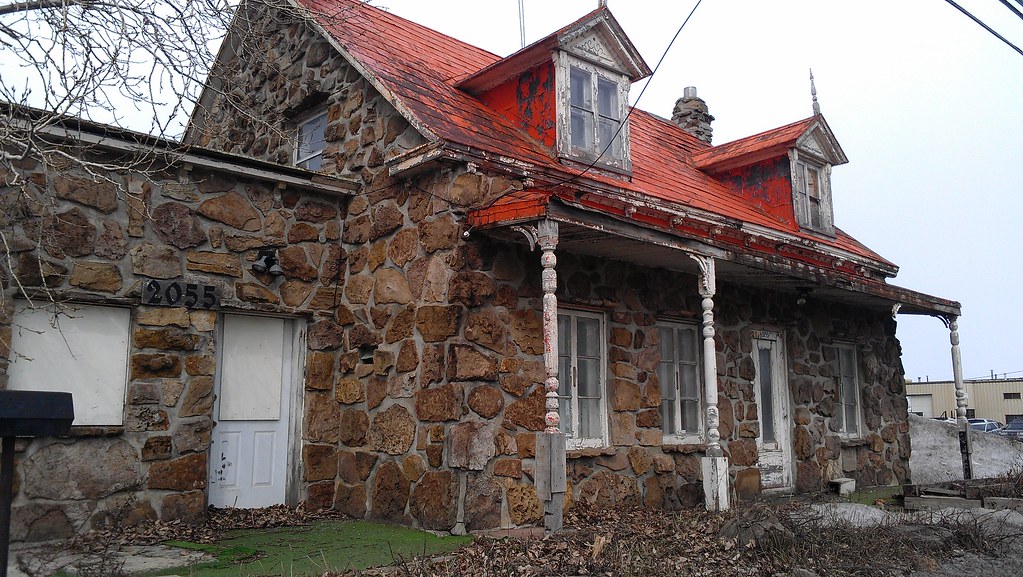 Boul StElzéar, Laval // 15 Mars 2013 Maison en délabremen… Flickr