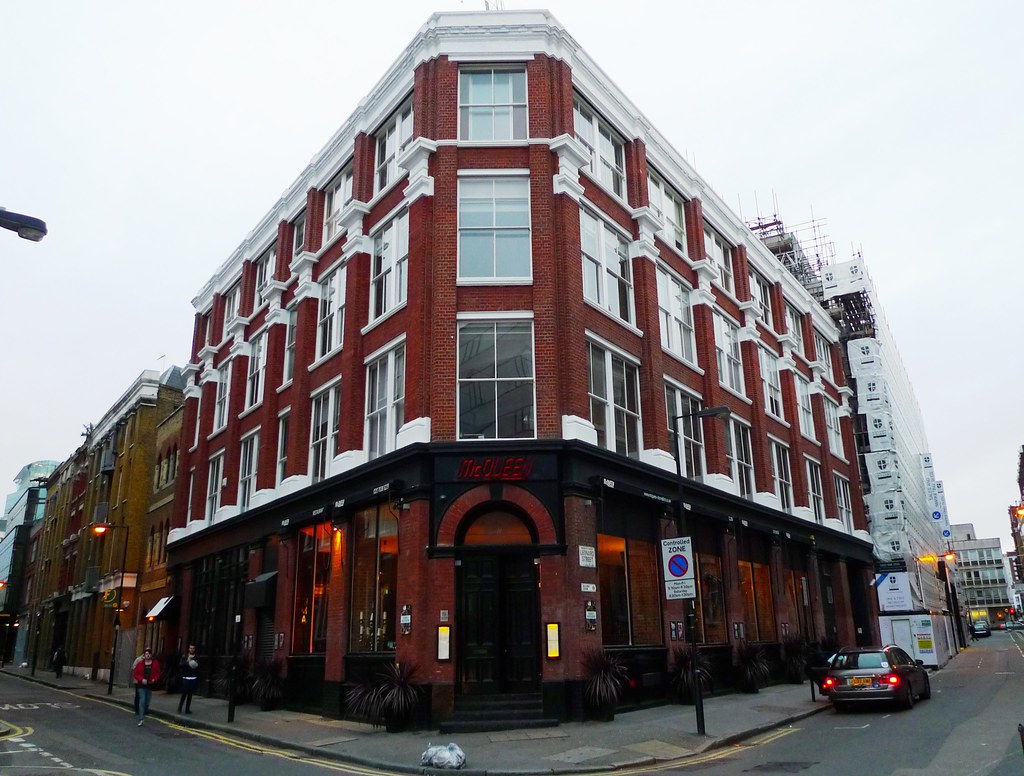 McQueen, Shoreditch, EC2 A bar not too far from Old Street… Flickr