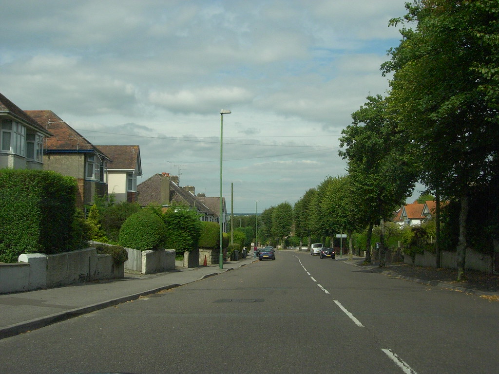 CHARMINSTER RD. BOURNEMOUTH. DORSET. APRIL 2007 A modern v… Flickr