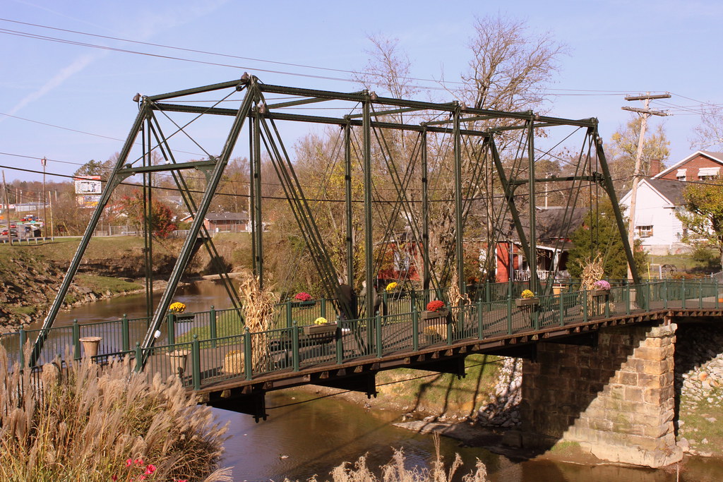 Engineer Street Bridge Corbin, KY This bridge was origin… Flickr