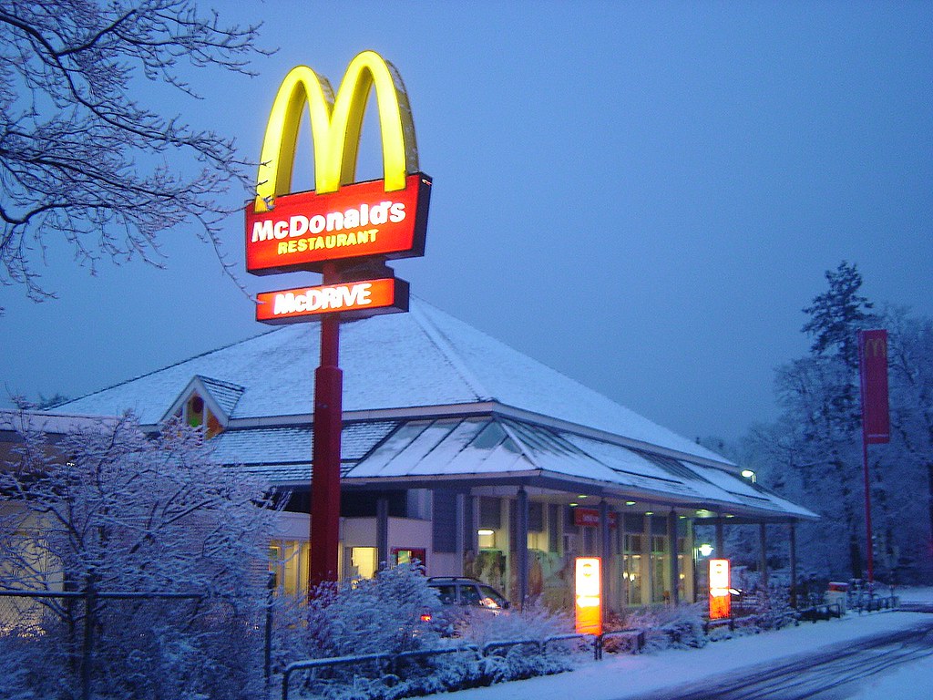 Huis ter Heide Wintry McDonald's harry_nl Flickr