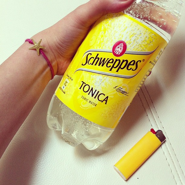 schweppes tonic water acqua tonica yellow giallo f… Flickr
