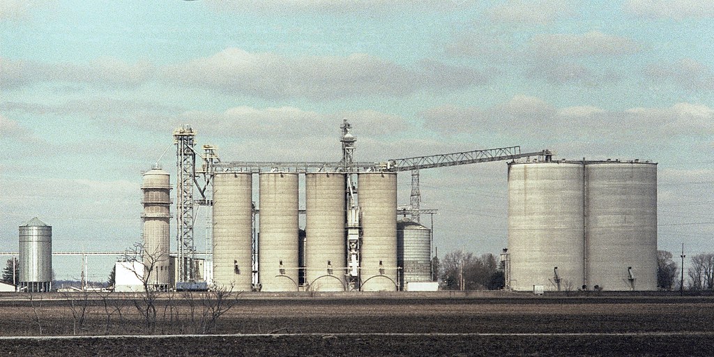 Grain elevators Grain elevators at New Carlisle await the … Flickr