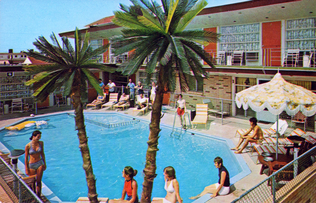 Tiki Motel North Wildwood, New Jersey On the Beach at 16… Flickr