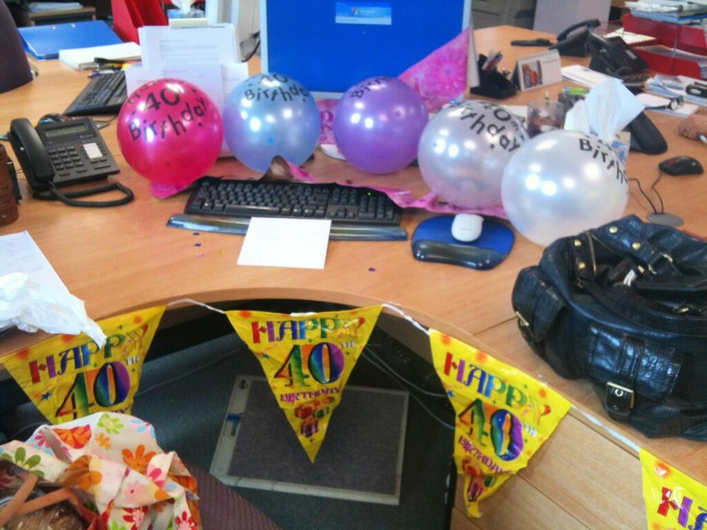 DIY birthday desk decorations that will make your day special