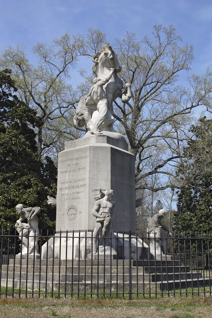 Collis P. Huntington Memorial Newport News, VA en.wikipedi… Flickr