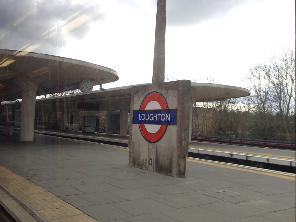 Loughton Station Platform London Moving Flickr
