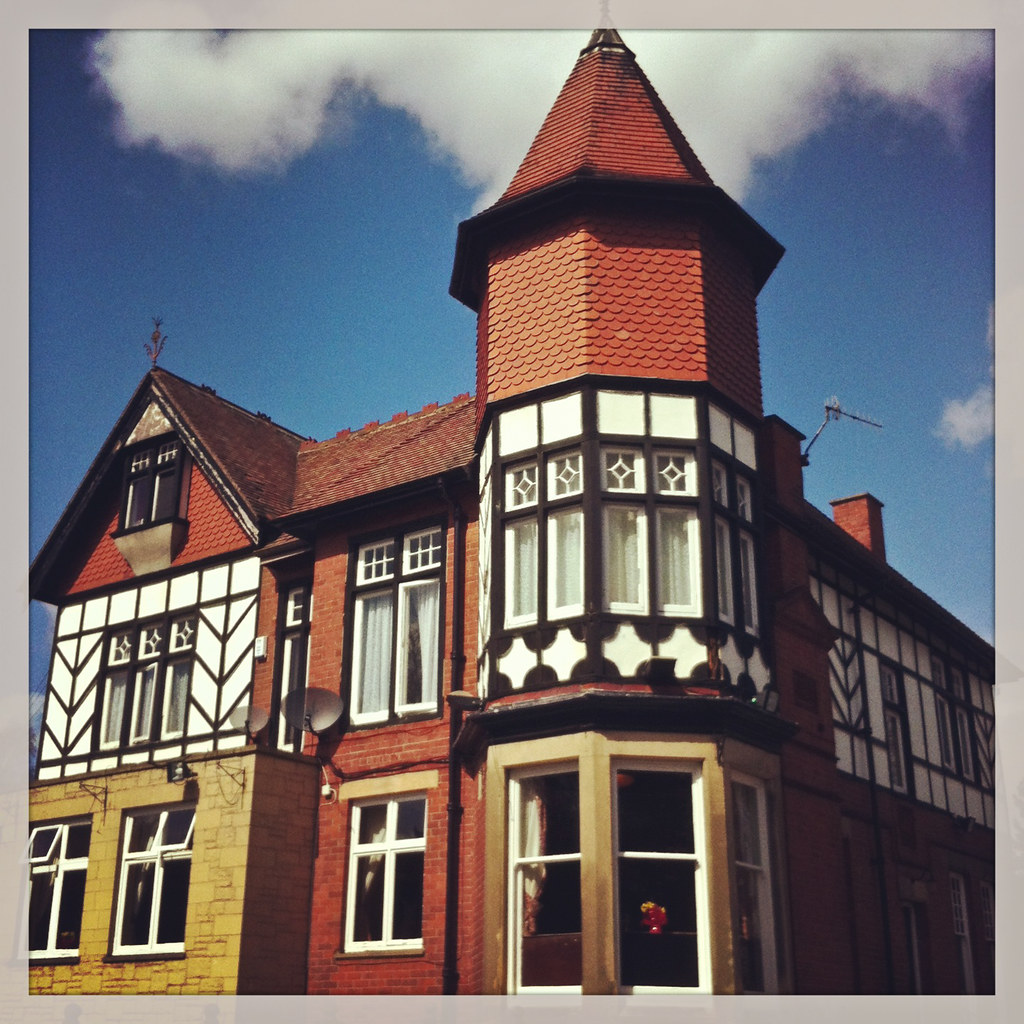 Woodside Ashgate Road, Chesterfield, UK. Andrew Littlewood Flickr