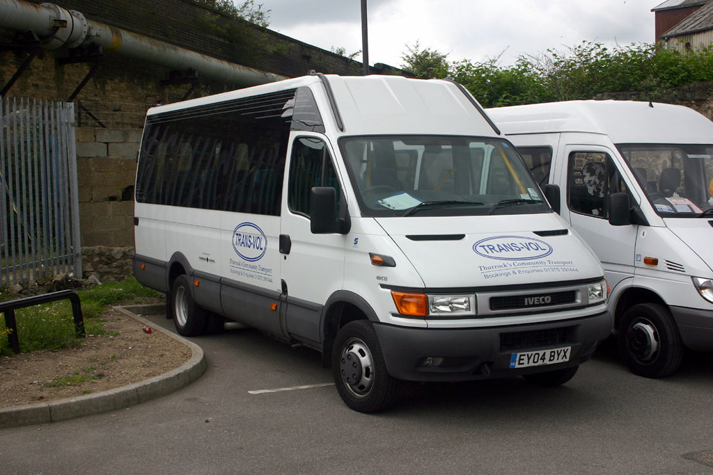 1719 TransVol, Thurrock (XEX) EY04BYX Rochester coach par… Ken