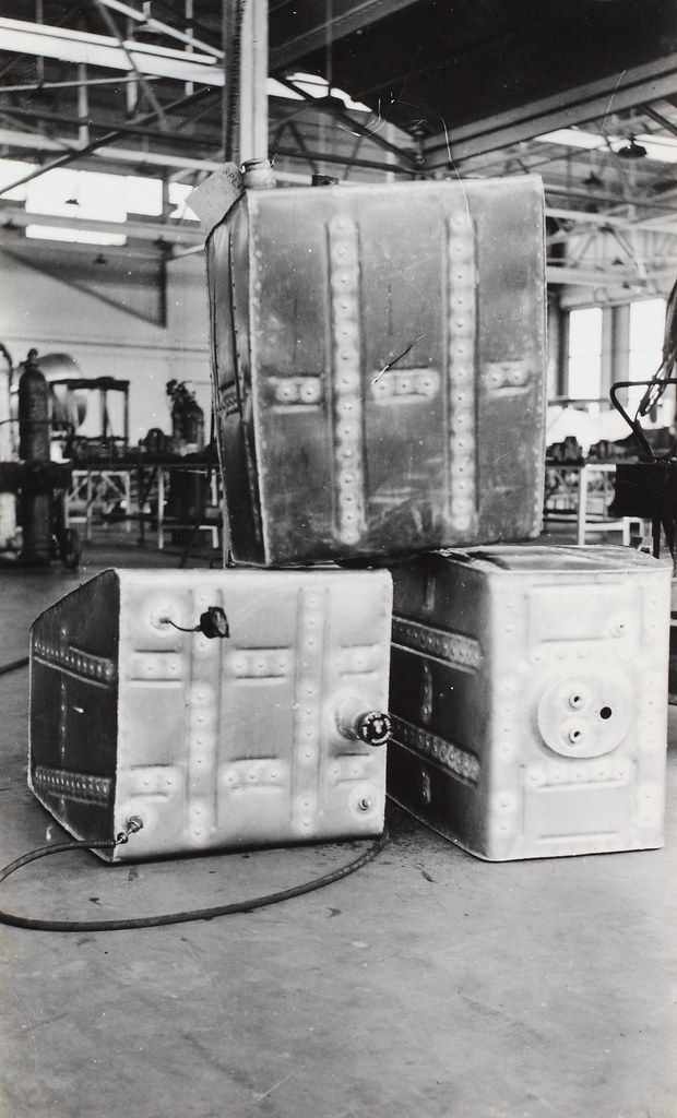 Hawk Gas Tanks SDASM.CATALOG Arnold_00063 SDASM.TITLE Ha… Flickr
