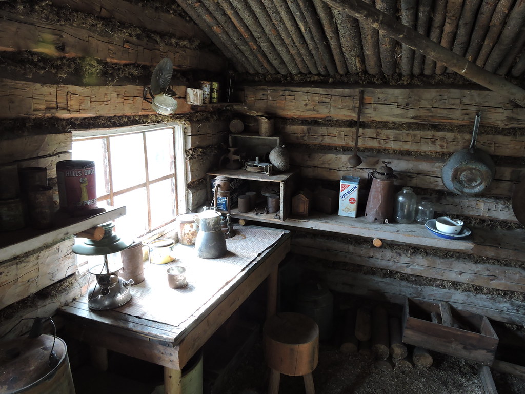 Fur Trapper cabin, Fairbanks, Alaska Richard Johnson Flickr