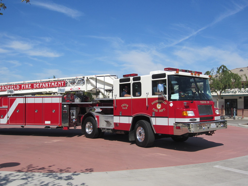 Bakersfield Fire Department Truck 15 Bakersfield Fire Depa… Flickr