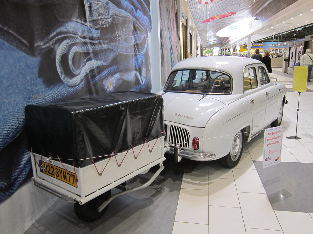 Renault_Dauphine Ondine (1962) LePlessisBelleville (60) … Flickr