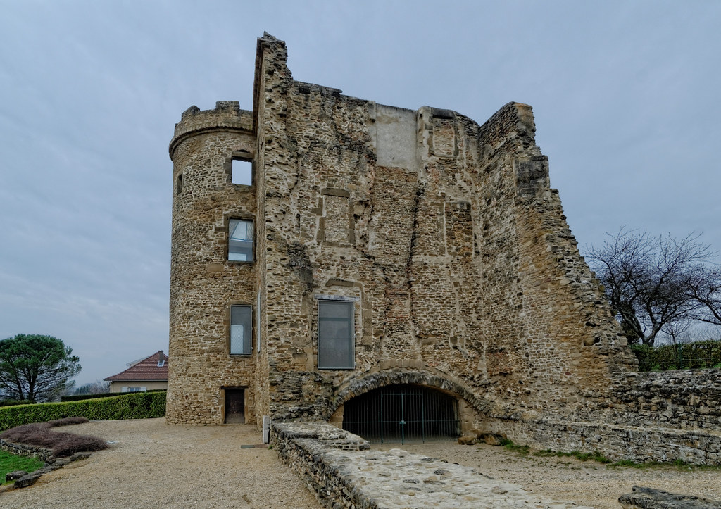 Château d'Anjou Isère Construit à partir du XIème siècle… Flickr