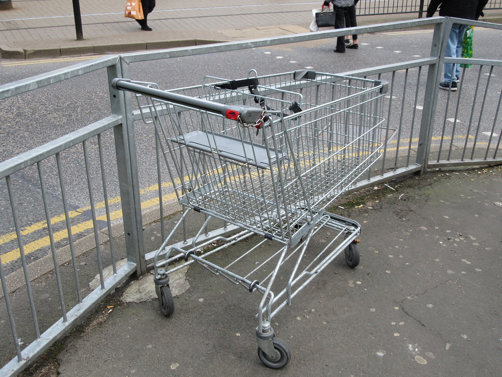 ALDI Trolley An ALDI trolley, manufactured by Wanzl, seen … Flickr