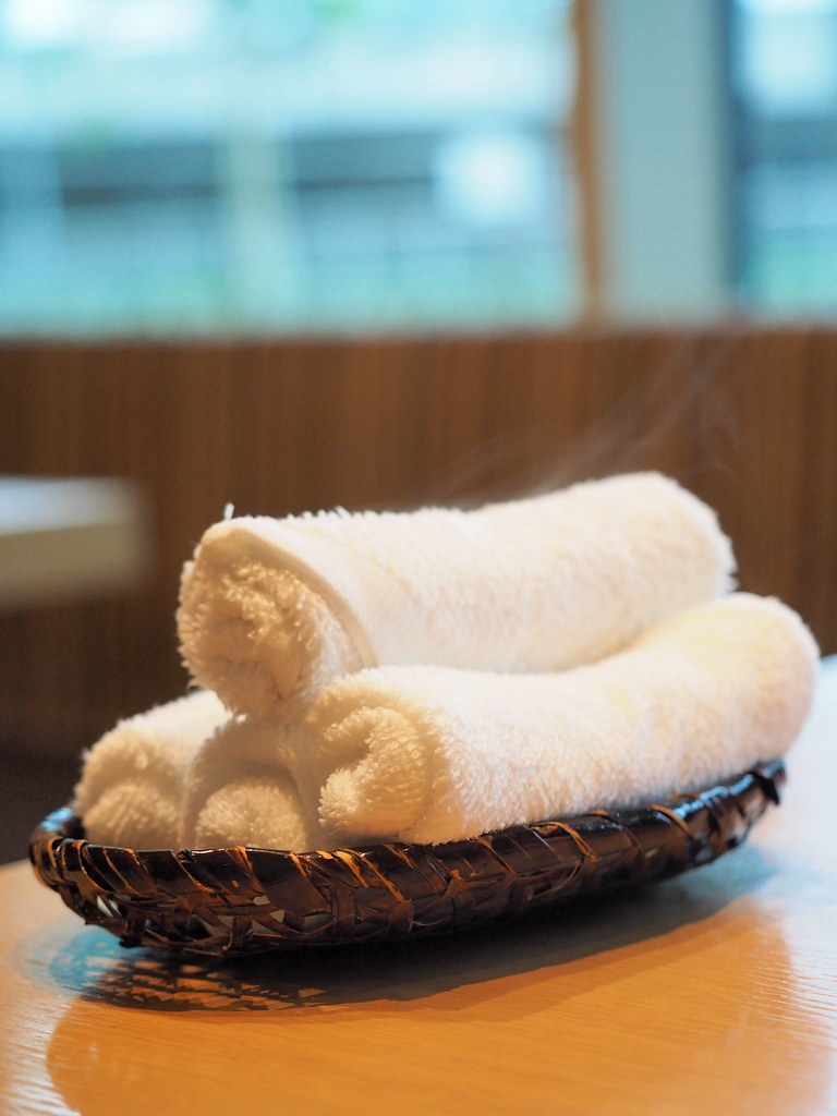 Hot Towel at Rakuzen Japanese Restaurant at 3 Damansara, P… Flickr