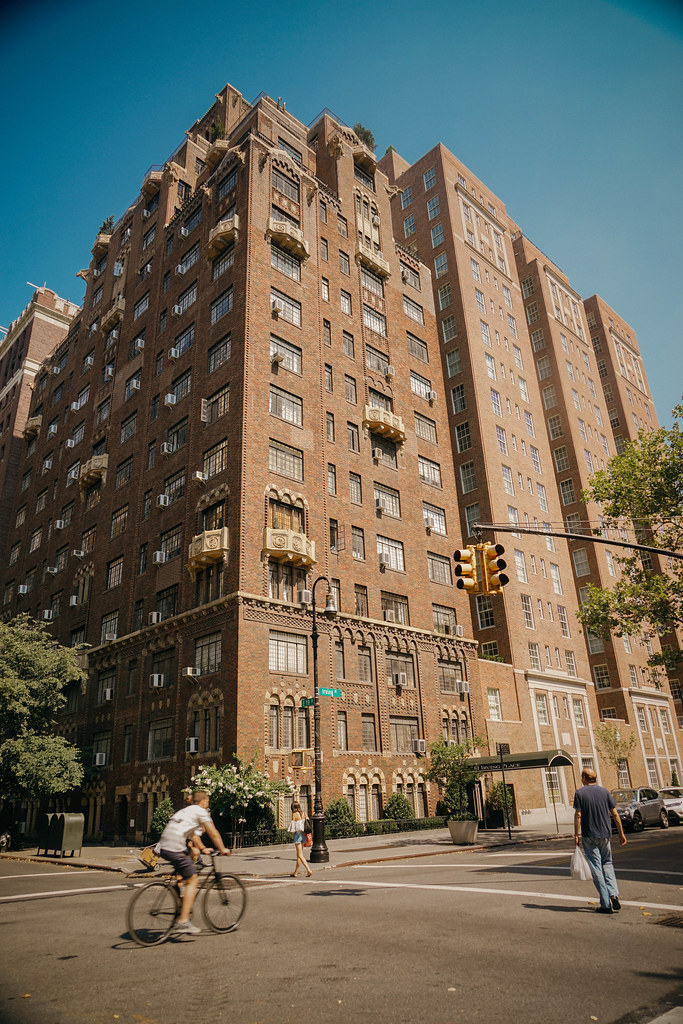 Apartment Building, Gramercy Park, Manhattan Jeffrey Zeldman Flickr
