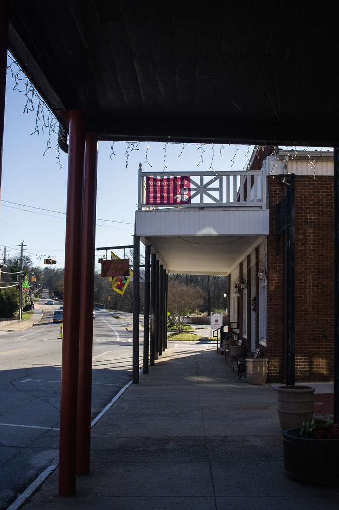 Porterdale Looking to the river in Porterdale, jwcjr Flickr