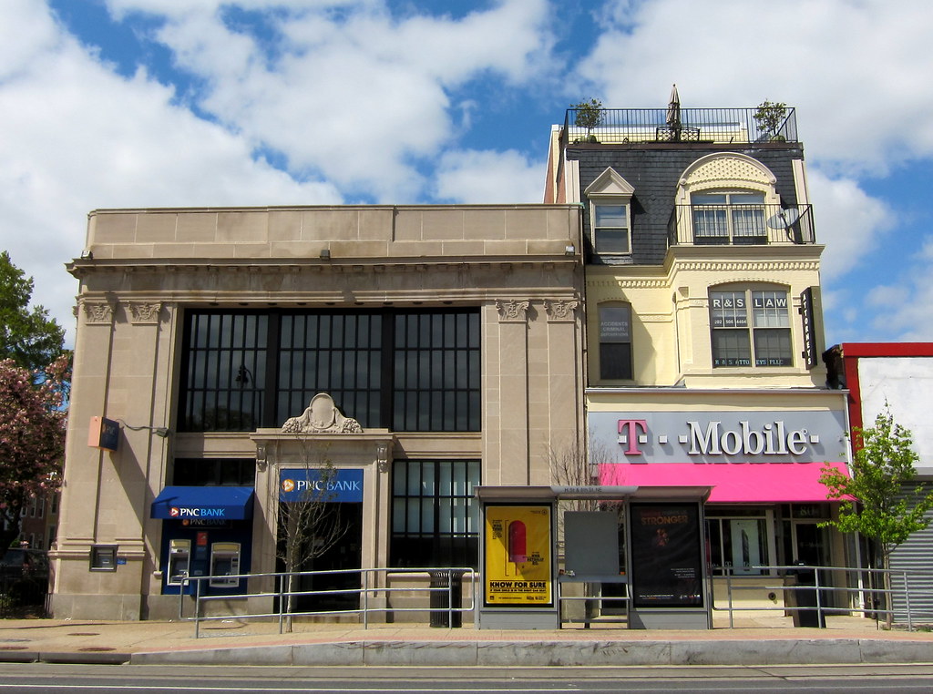 800 & 804 H Street NE A PNC Bank branch and TMobile store… Flickr