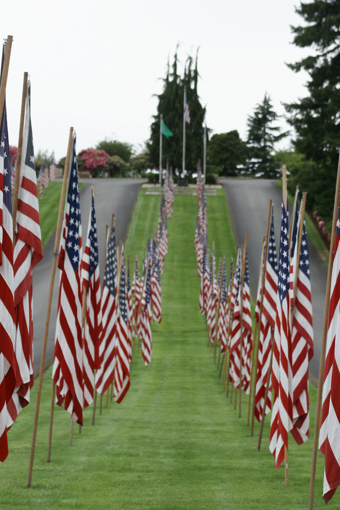 Memorial Day 2013 Sunset Memorial Park, Bellevue WA KurtClark Flickr