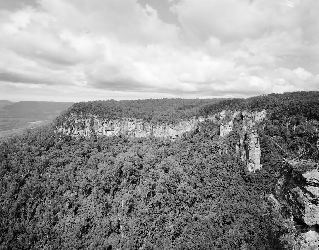 Bluffs and cliffs Kangaroo Valley. Taken with Toyo 45CF… Flickr