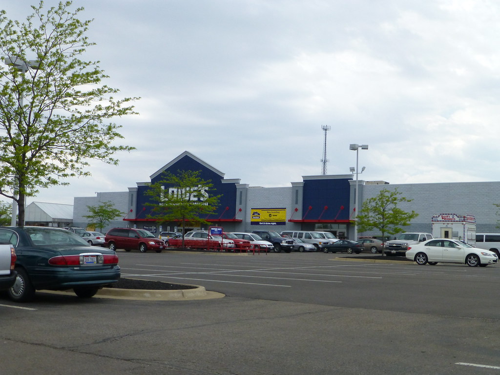 Lowe's in Wooster, Ohio This store relocated from a nearby… Flickr