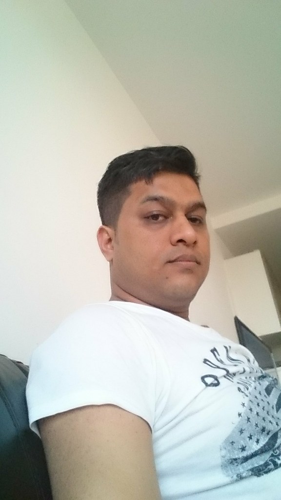 Eas London mosque, Merstham, Redhill raigate Park in Surre… Flickr