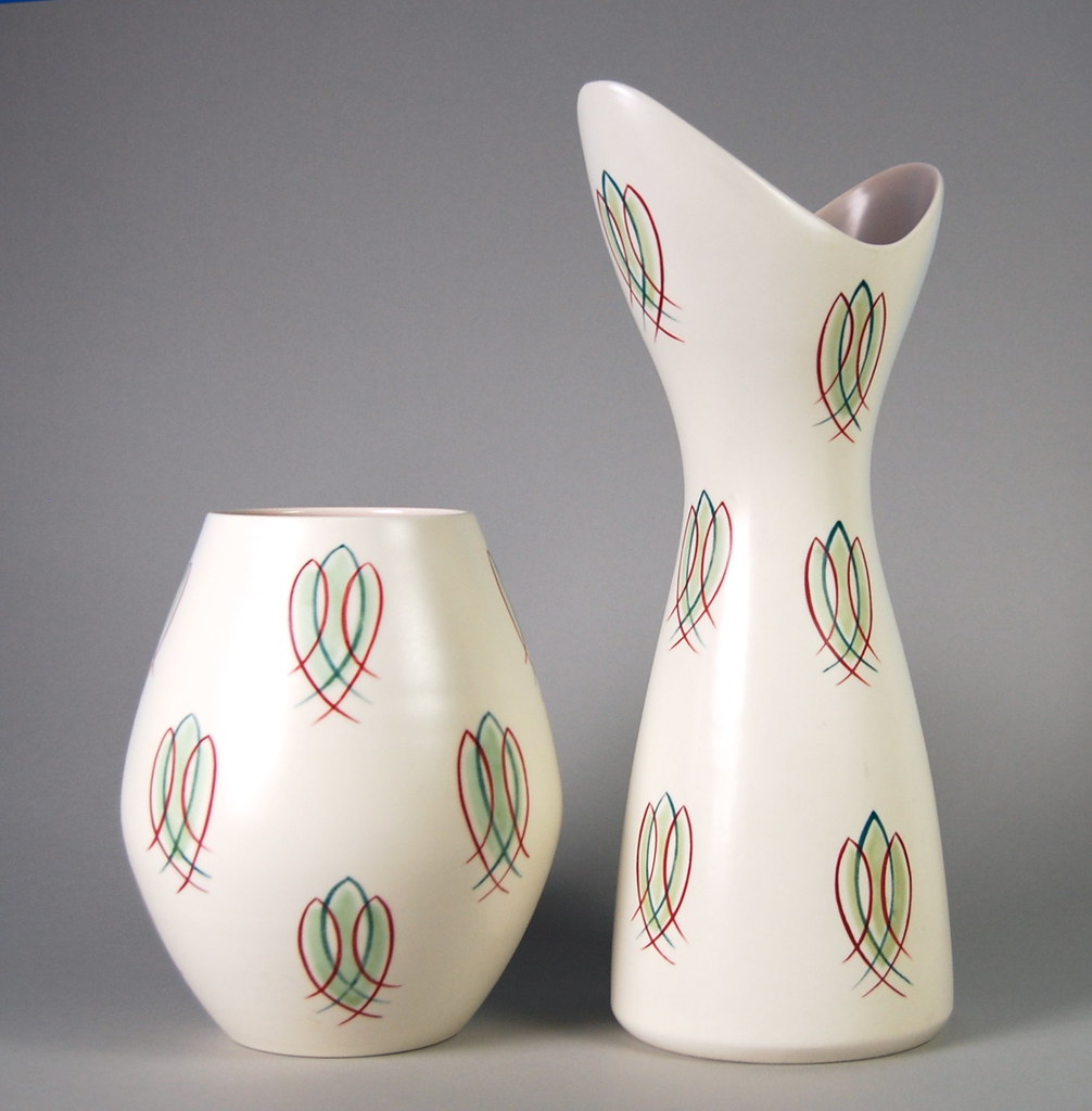 Poole Pottery 'Freeform' slip cast vases 'Tadpoles' (PX) p… Flickr