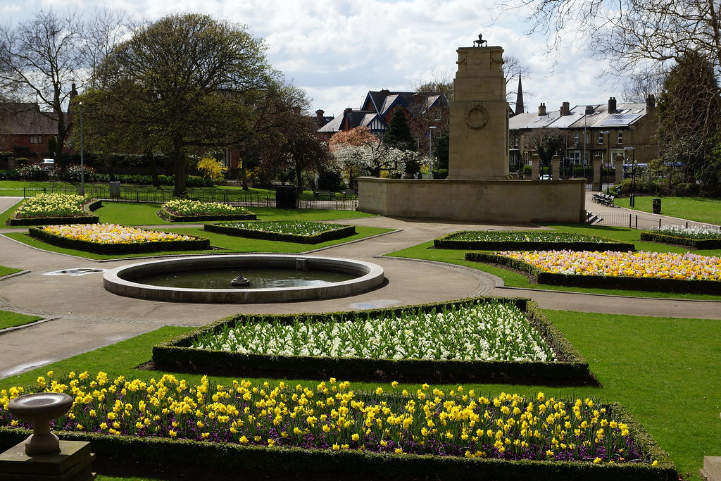 Clifton park war memorial gardens The Clifton park war mem… Flickr