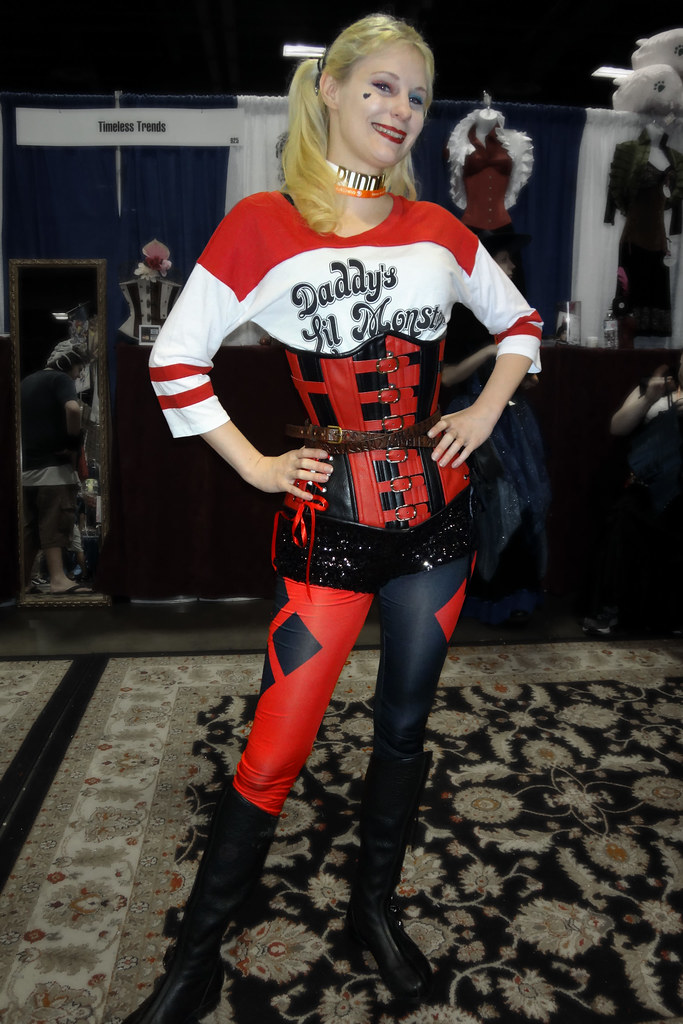 Harley Quinn in a cincher corset a photo on Flickriver