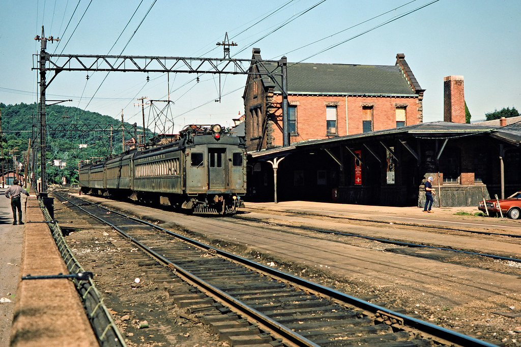 EL, Dover, New Jersey, 1975 Eastbound Erie Lackawanna comm… Flickr