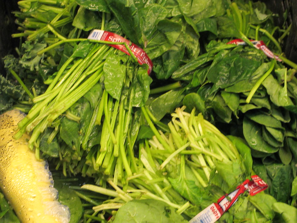 Kale High in Fiber, Iron, Vitamin K, and low in calories! … Flickr