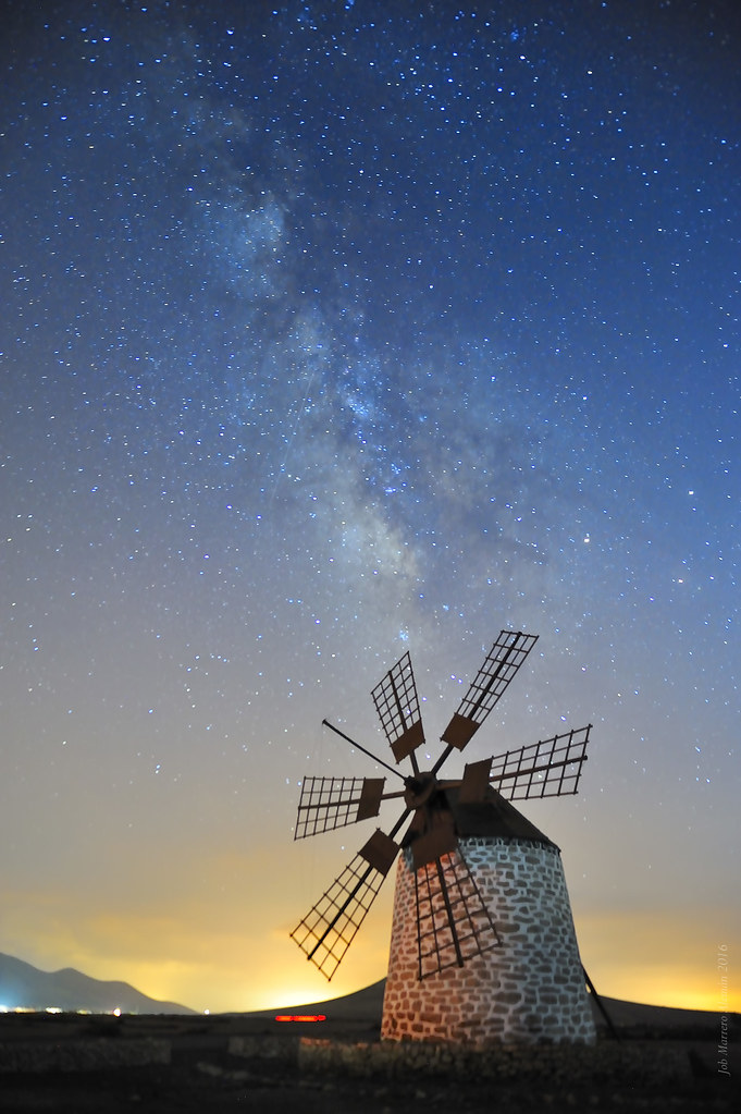 Moliendo estrellas Molino de Tefia, Fuerteventura. Job Marrero
