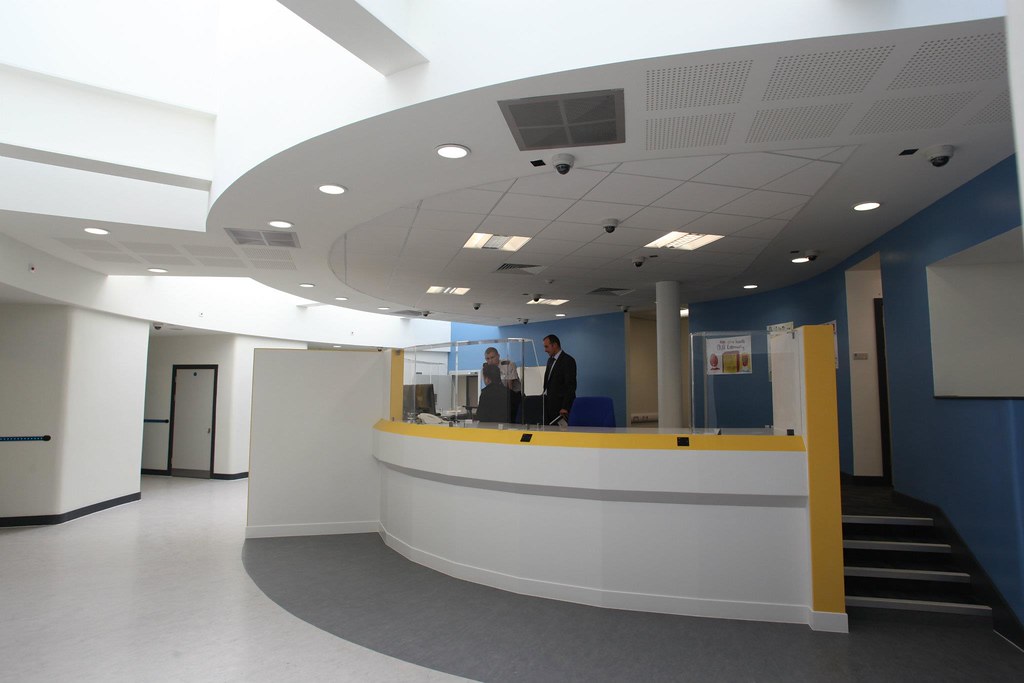 Custody desk at Harrogate Police Station A photograph of p… Flickr