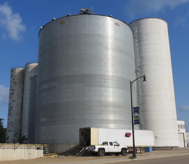 Grain Elevator (Dawson, Minnesota) a photo on Flickriver
