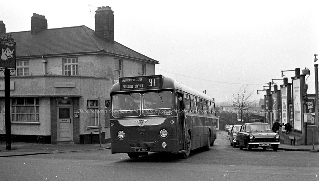 Waterloo Road, Tonbridge Maidstone & District 3704 at Wate… Flickr