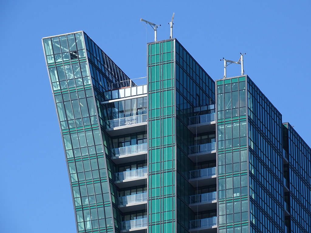 Emerald Park Condos (Bazis International, 39 + 30s, Rosari… Flickr