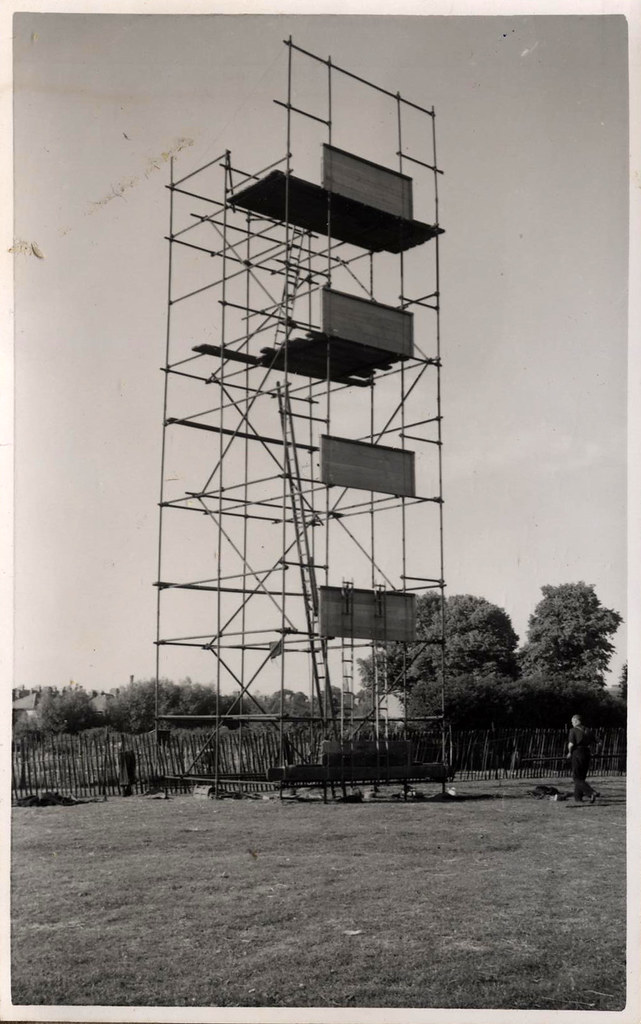 WFB Practice Tower Swindon 1951 West End Rec. Swindon 1951… Flickr