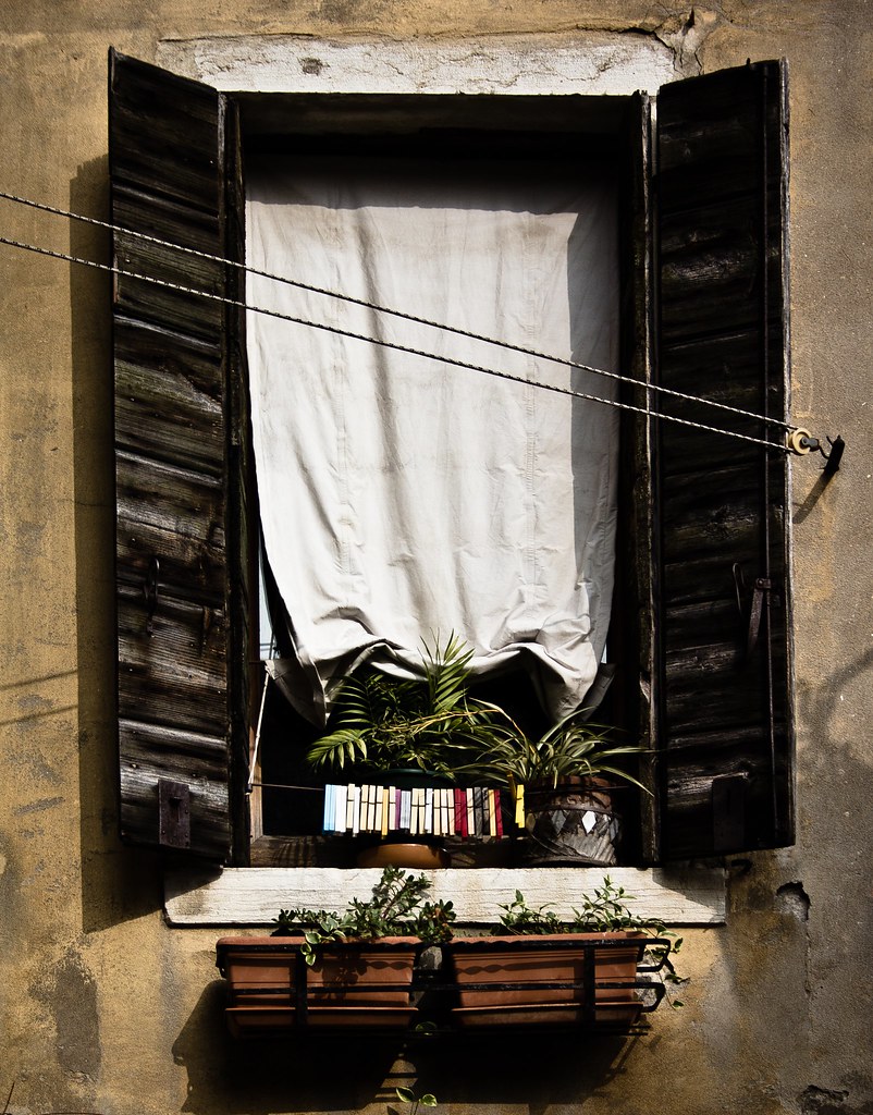 window Hernán Piñera Flickr