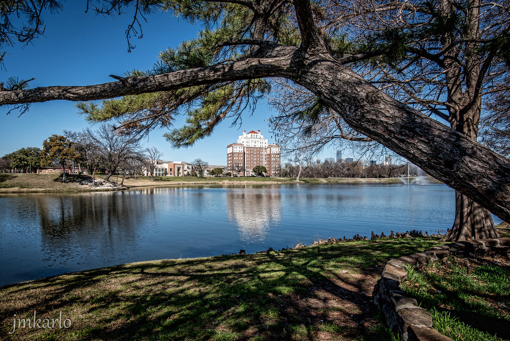 Cliff Park in the Oak Cliff area of Dallas, Texas. Flickr