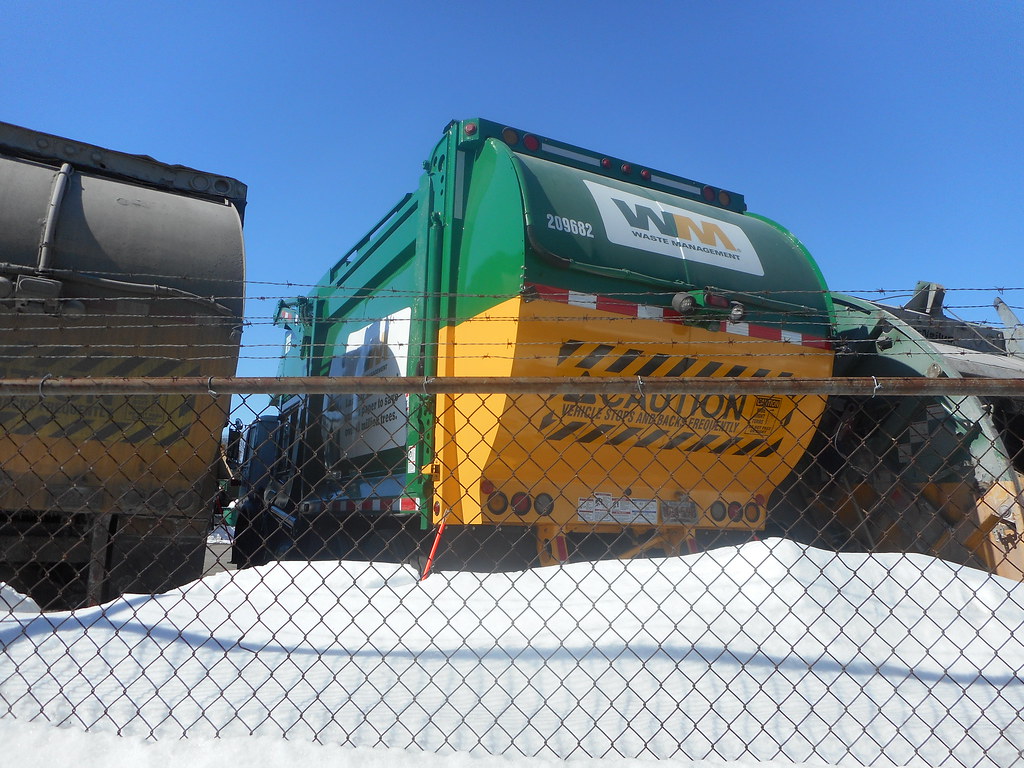 Waste Management woburn yard. New Autocar Xpeditor McNeilu… Flickr