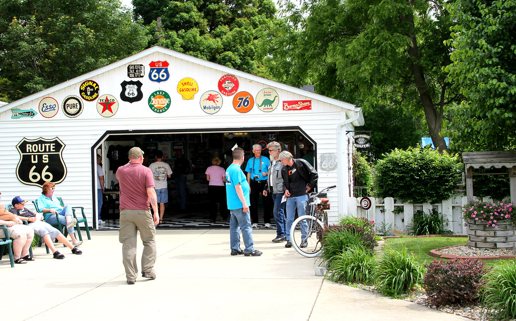 13a Towanda IL Dawn Patterson's DK's Garage 07 John Hagstrom Flickr