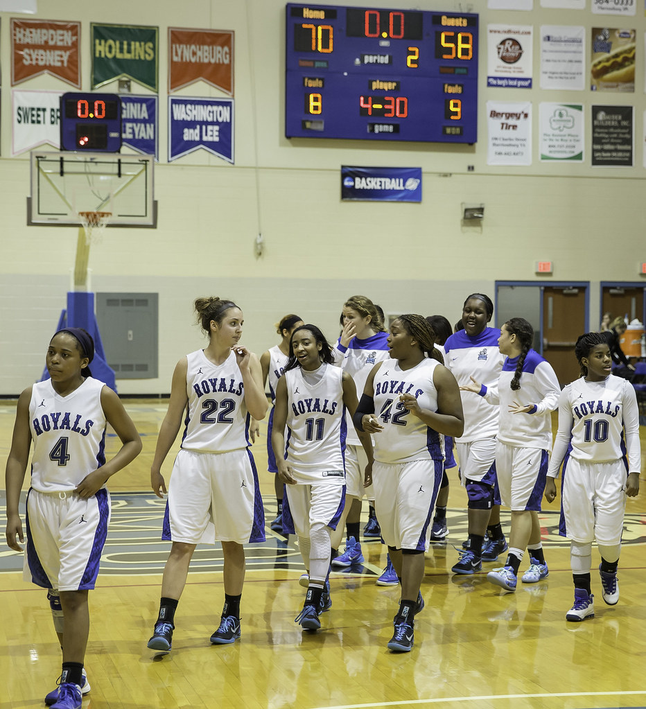 Women's basketball vs. W&L Photo by Scott Eyre Eastern Mennonite