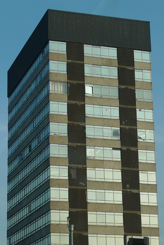 23.01.15 Wentworth House, Eastern Avenue, Gants Hill, Lond… Flickr