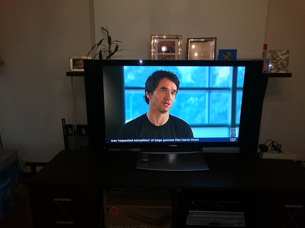 50inch Pioneer plasma TV circa 2006, analogue receiver, 3… Flickr