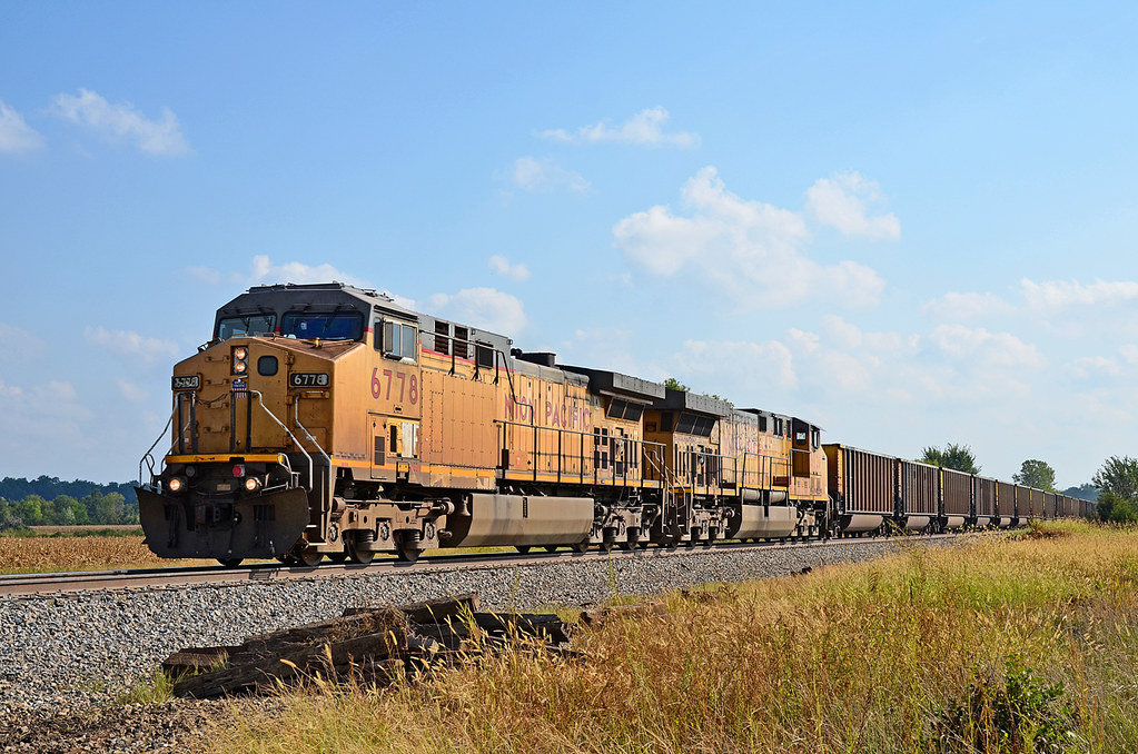 UP C44AC6778 N/B on KCS at Mindenmines, MO. This will be … Flickr