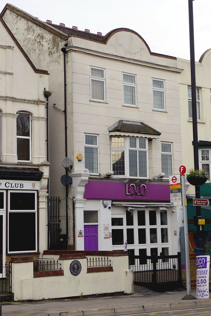 Loco Lounge, Chingford, E4 Another bar near the station. S… Flickr